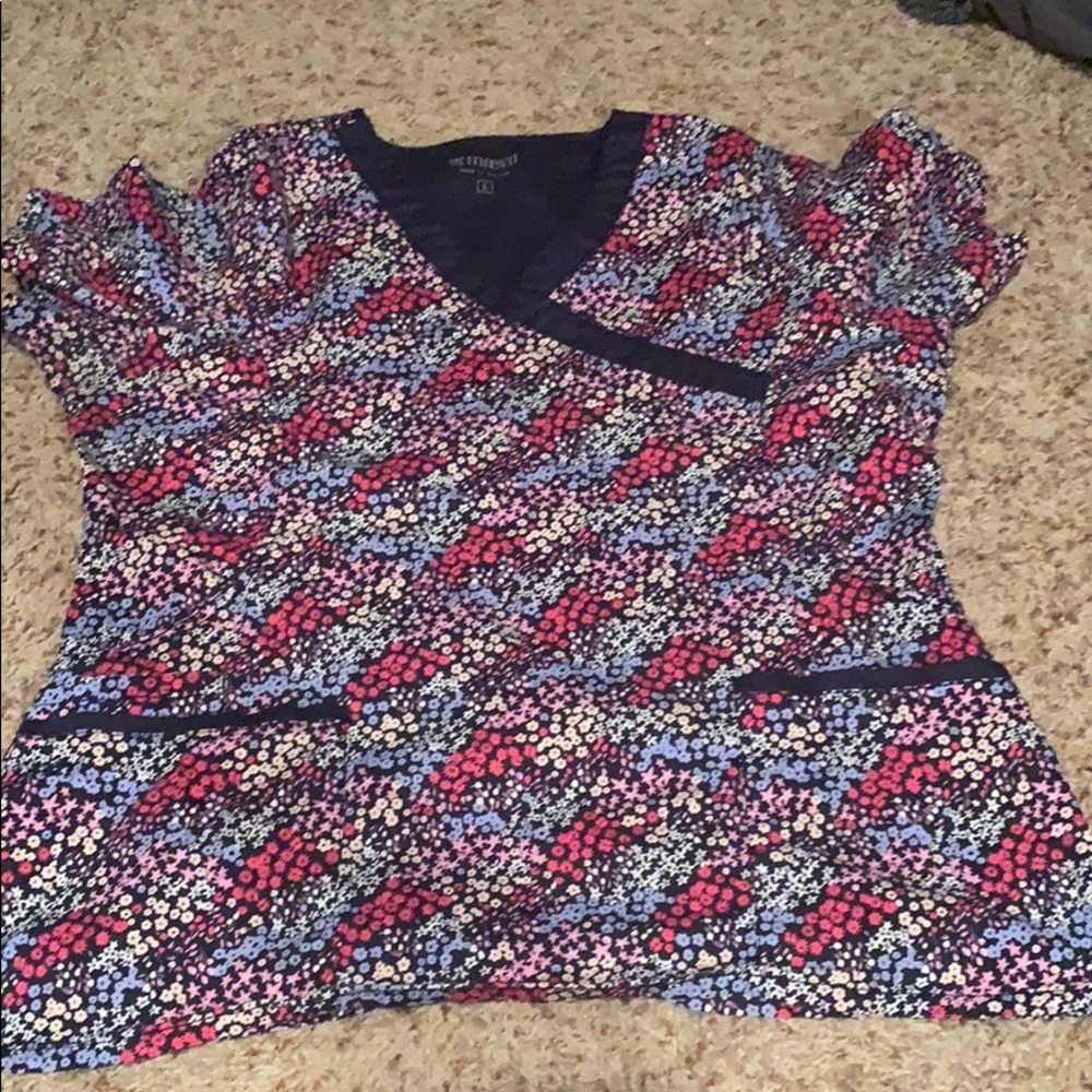 Maevn scrub top